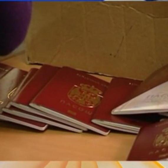 Evo kako da dođete do termina za izdavanje pasoša, bez obzira na gužvu! (VIDEO)